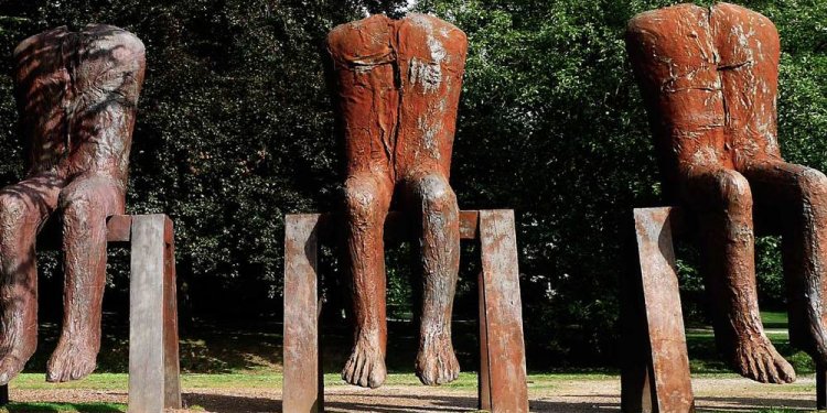 Ysp : magdalena abakanowicz